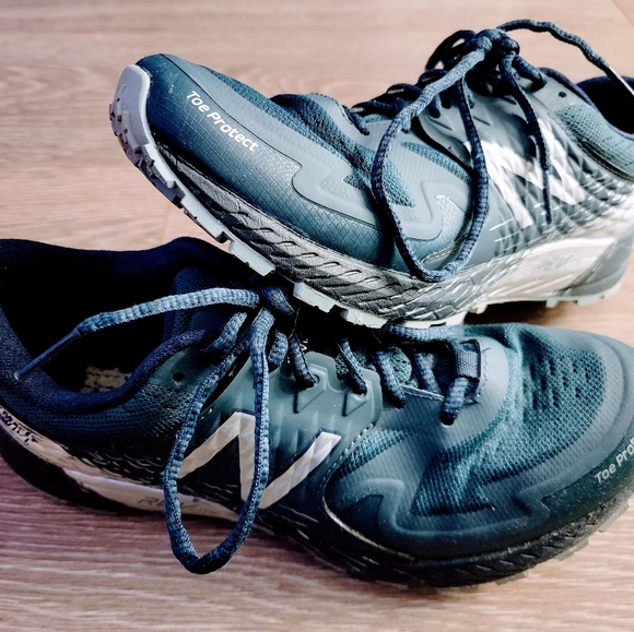 New Balance Womens Size 9B Revlite Summit QOM Trail Running Shoes Goretex Blue - Picture 10 of 10